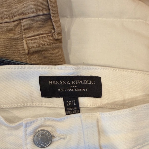 Assorted Jeans Collection - Picture 4 of 7